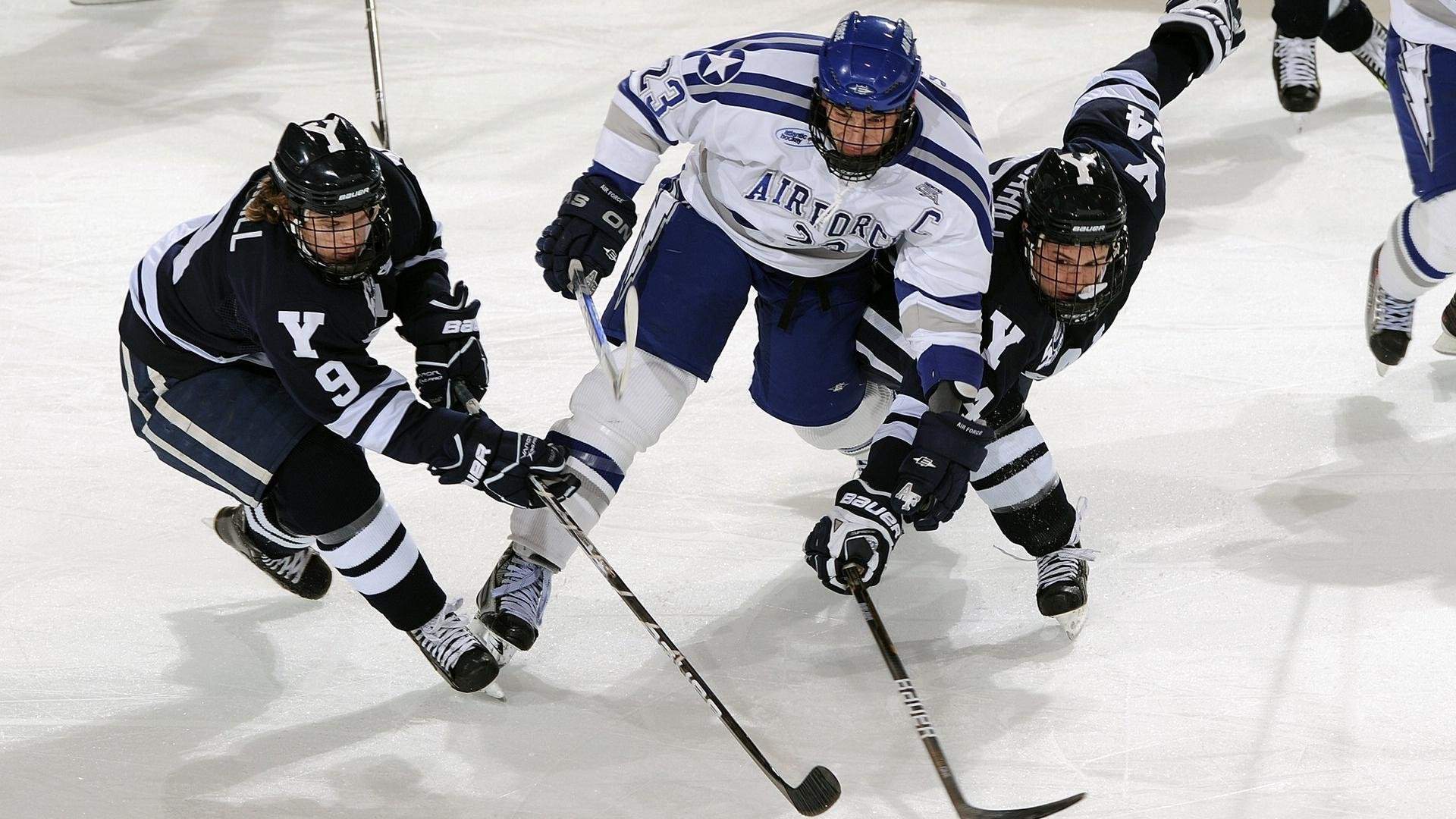 欧冠淘汰赛将上演强强对话,球迷热血沸腾,欧冠淘汰赛是几回合
